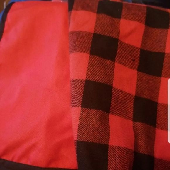 48" Buffalo Plaid Tree Skirt Red, Black, New without tags, Tie Closure - Picture 7 of 8